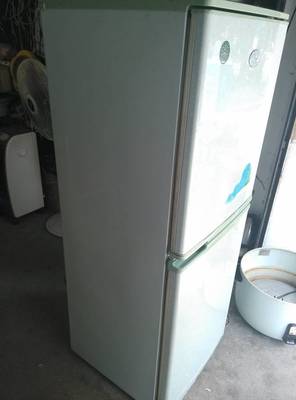 容聲冰箱196升 8成新僅售600元，老款機(jī)型制冷強(qiáng)勁，性價比之選